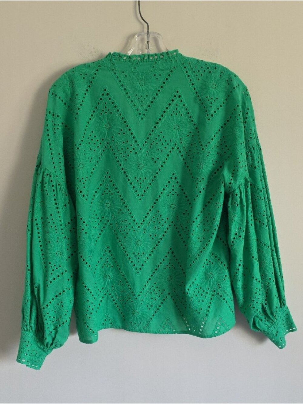 *SOLD* MAJE | Ciggy Eyelet Embroidery Cotton Blouse in green sz L - Picture 4 of 7
